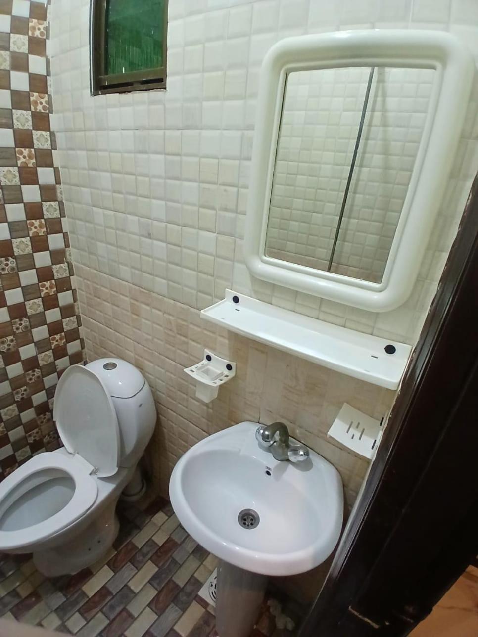 Goho Rooms Badar Karachi Exterior photo